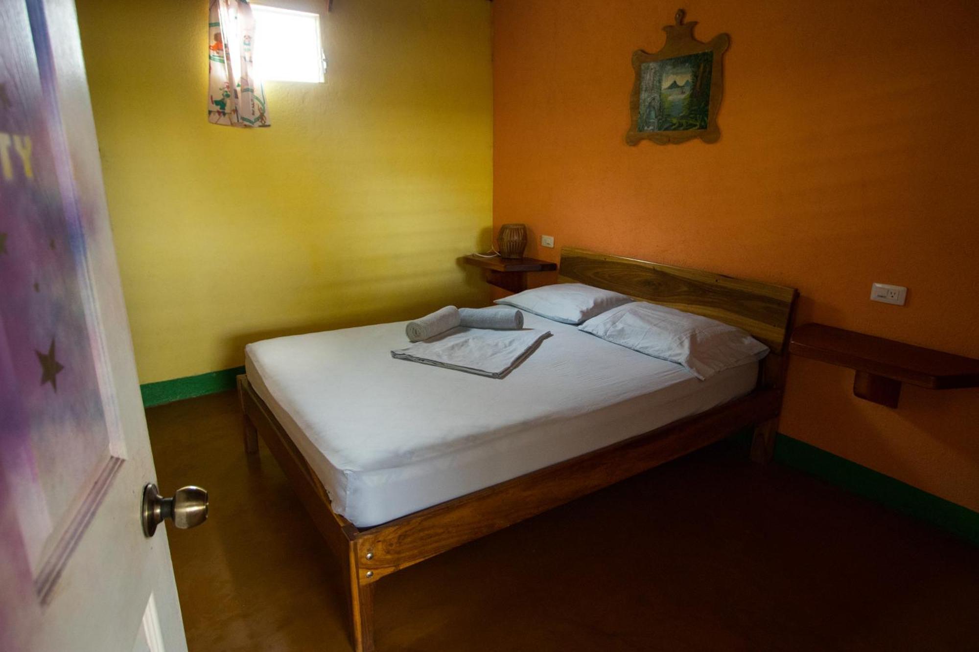 Hostel Life Is Good Moyogalpa Exterior photo